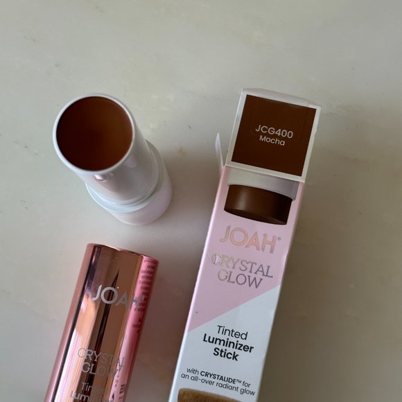 JOAH Crystal Glow Mocha Tinted Luminizer Stick - Picture 2 of 4